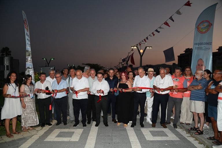 Anamur Belediyesi Kitap Festivali Görkemli Bir Törenle Ziyarete Açıldı.