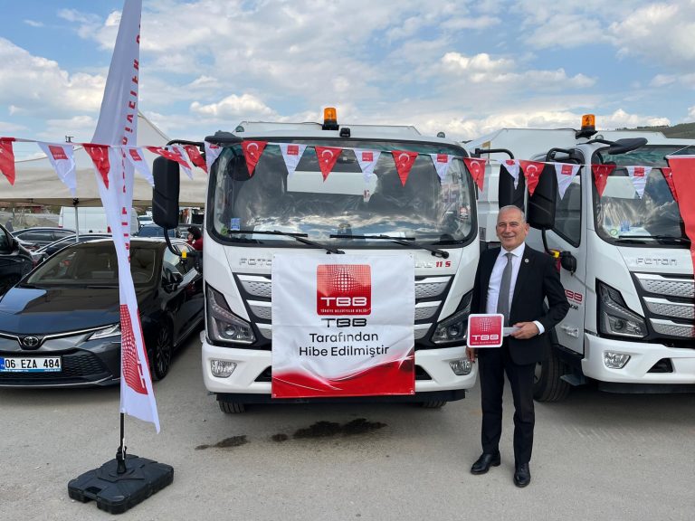 TBB Anamur Belediyesi’ne Sokak Süpürme Aracı Hibe Etti.